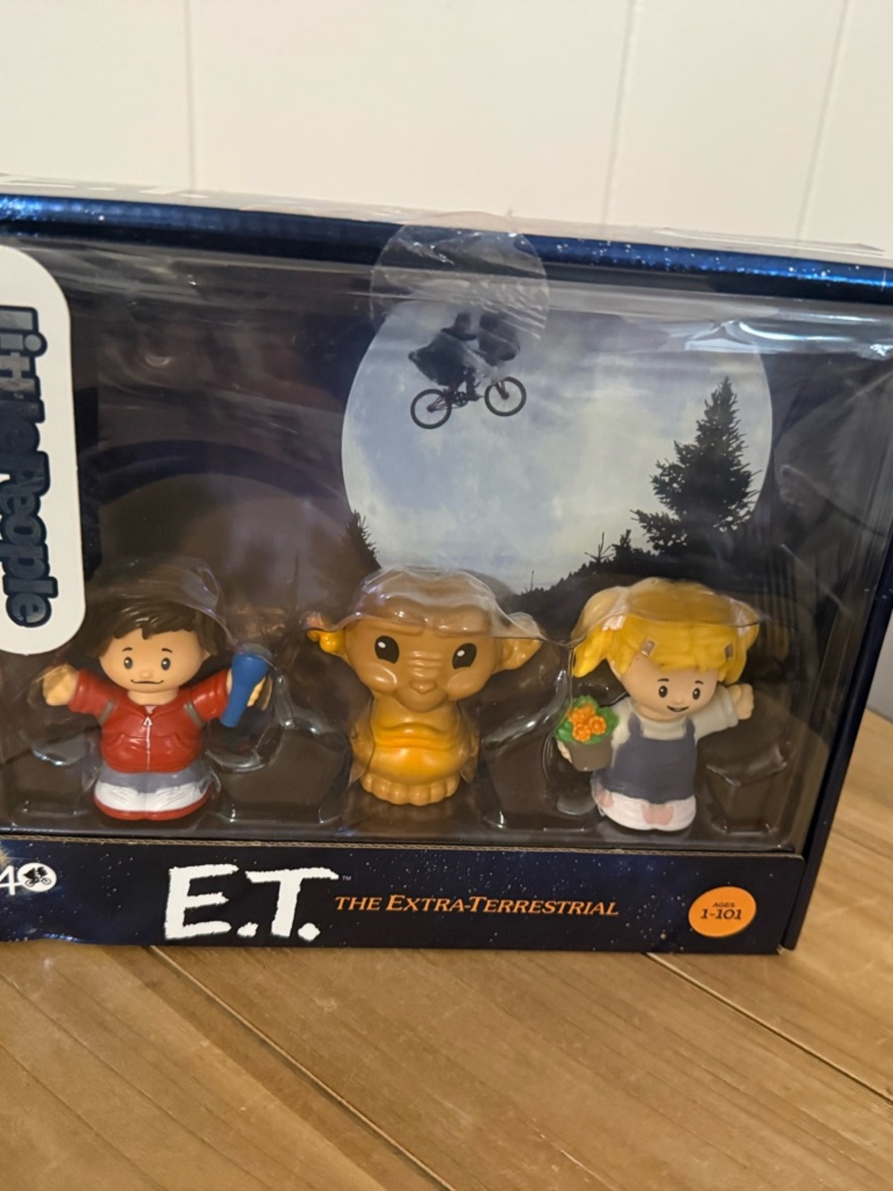 Little People E.T. Figure 3-Pack - Brown, Red, Blonde - Picture 2 of 4